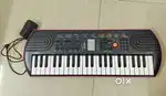 Casio SA-78 Mini 44 Keys keyboard in black and pink