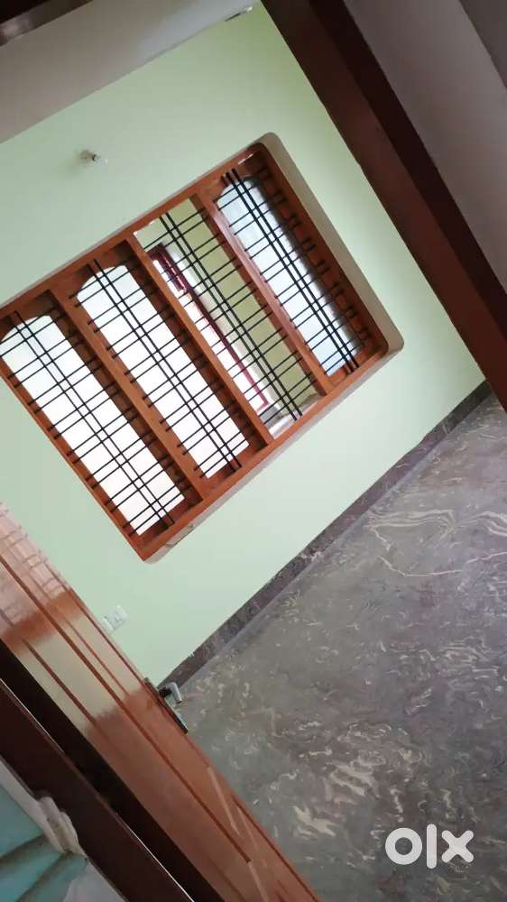 Two Executive Bachiler rooms for rent