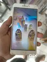 Redmi note 4 folder khrab hai per chal raha hai