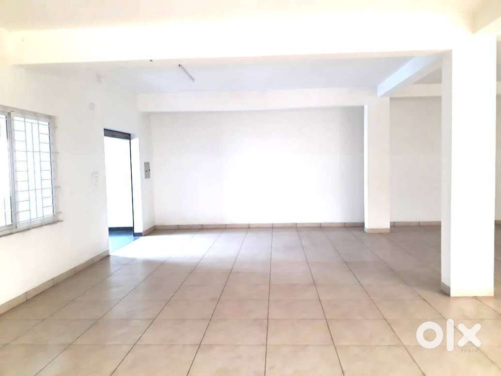 1200Sqft 20 - 25 Work Station in RS Puram