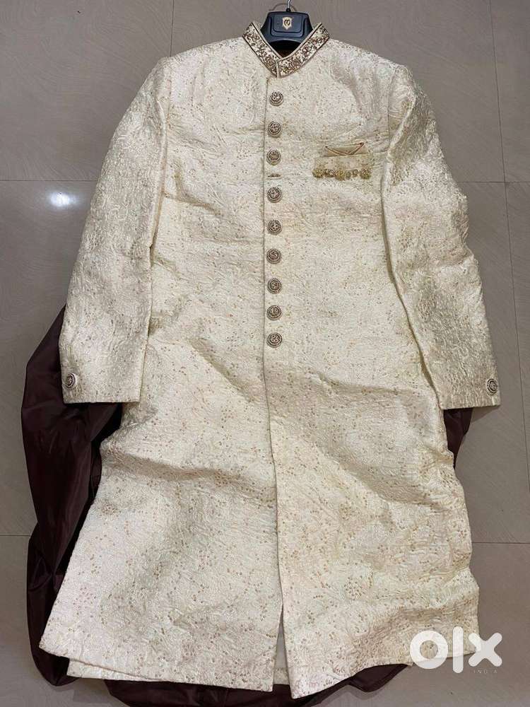 Manyavar Sherwani – Like New – With Bag, Cover & Bill