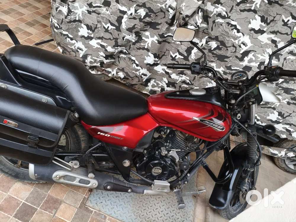 Bajaj Avenger street 160 Fiery Red