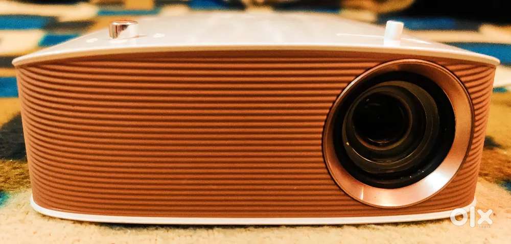 LG Mini Projector