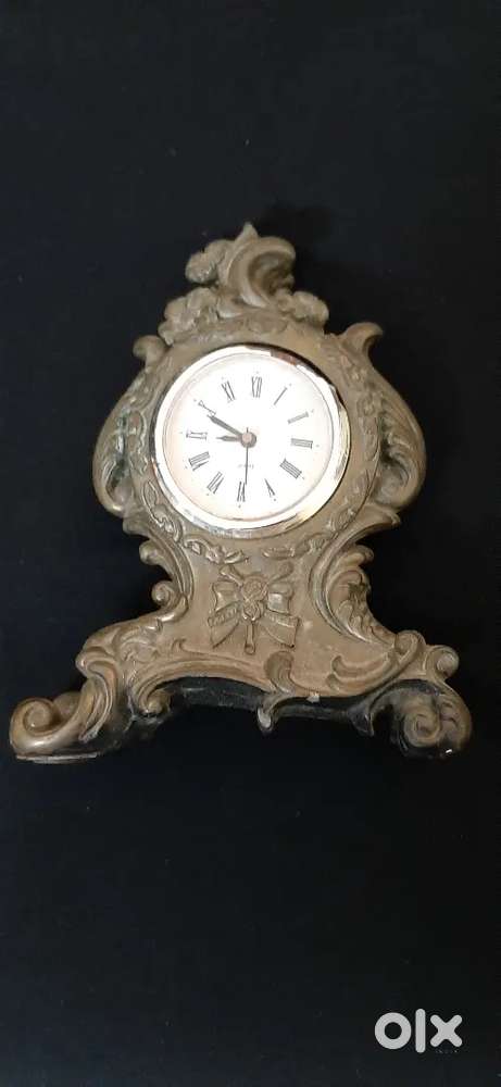 Antique Brass Table Clock (Vintage Decorative Piece)