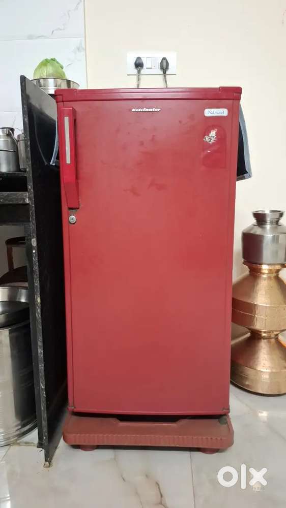 KELVINATOR FRIDGE