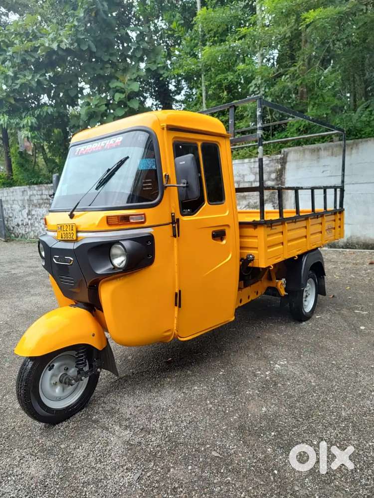 Bajaj maxima cargo