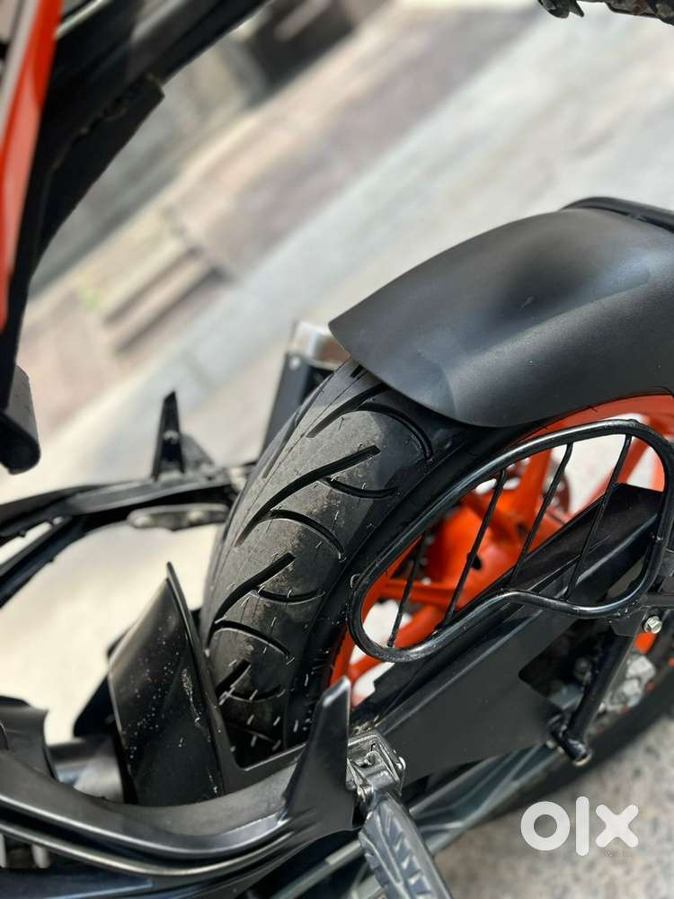 “Only genuine buyers, please. No time-wasters.”