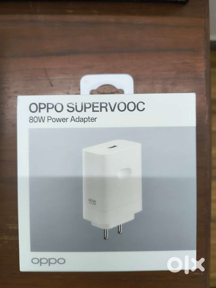 Oppo Supervooc 80W power adapter