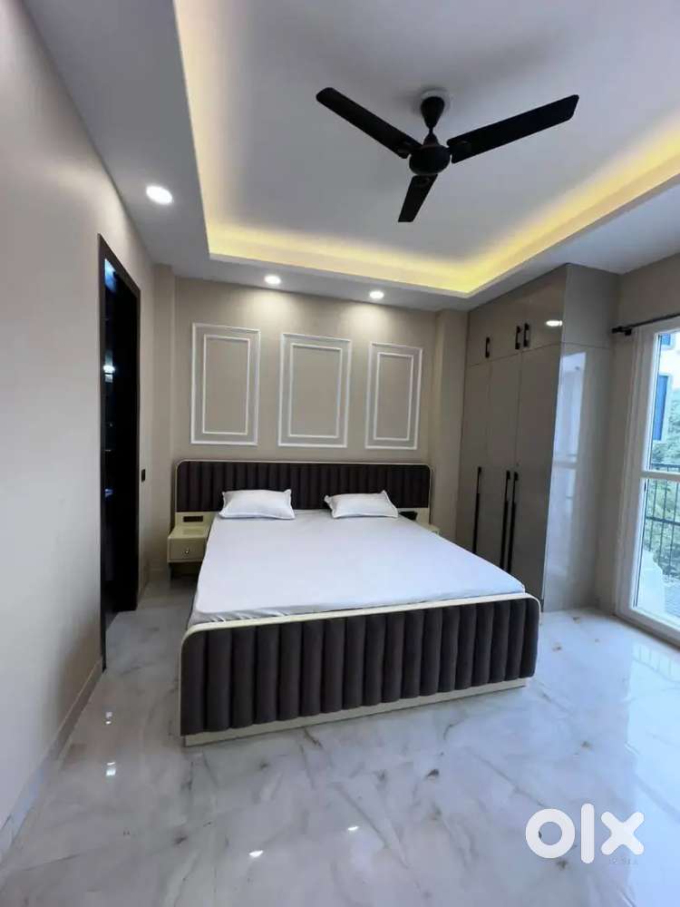 1bhk fully furnished Dlf Regency park 2 sector 27