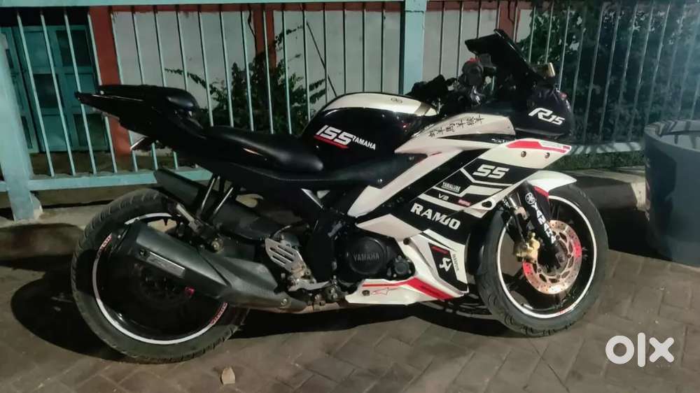 Yamaha R15