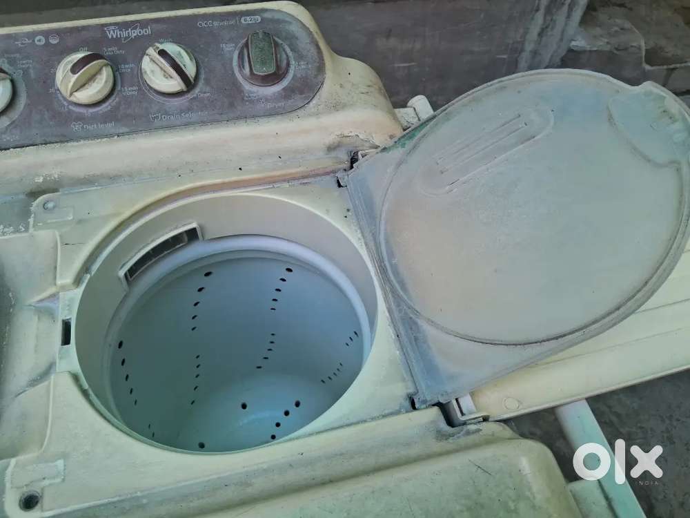 Whirlpool 8.2kg semi automatic