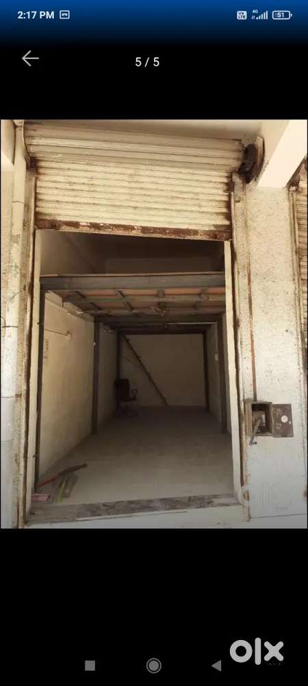 SHOP FOR RENT NO BROKRAGE I'M OWNER