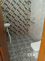 2bhk(2 rooms, 1 haal, 1 kitchen, 1 baathroom)