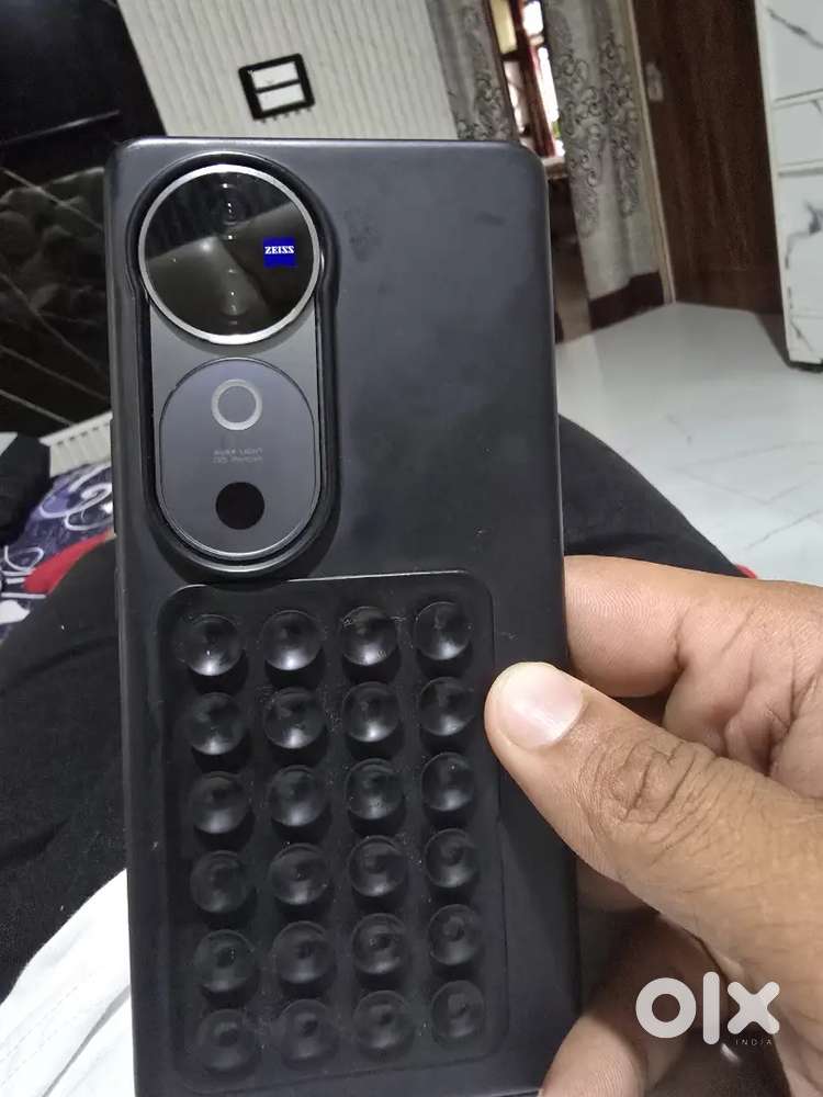 V40 8 256gb