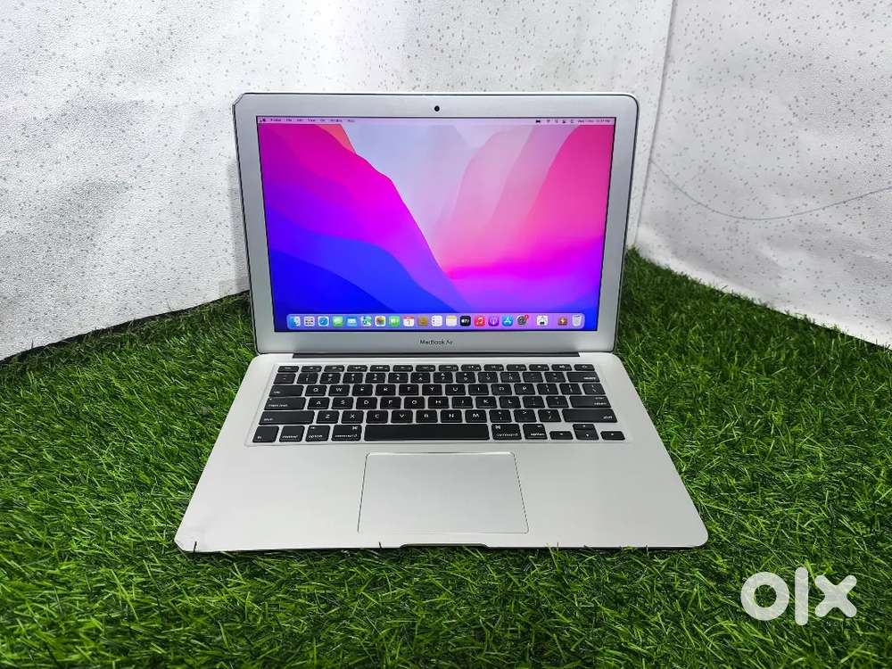 MacBook Air 2015  Intel i5  8GB RAM  128GB SSD  Laptop