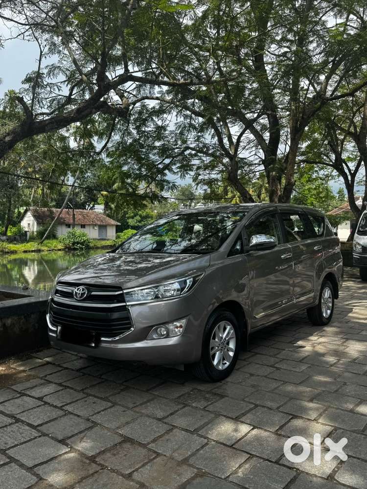 2019 Model Innova Crysta