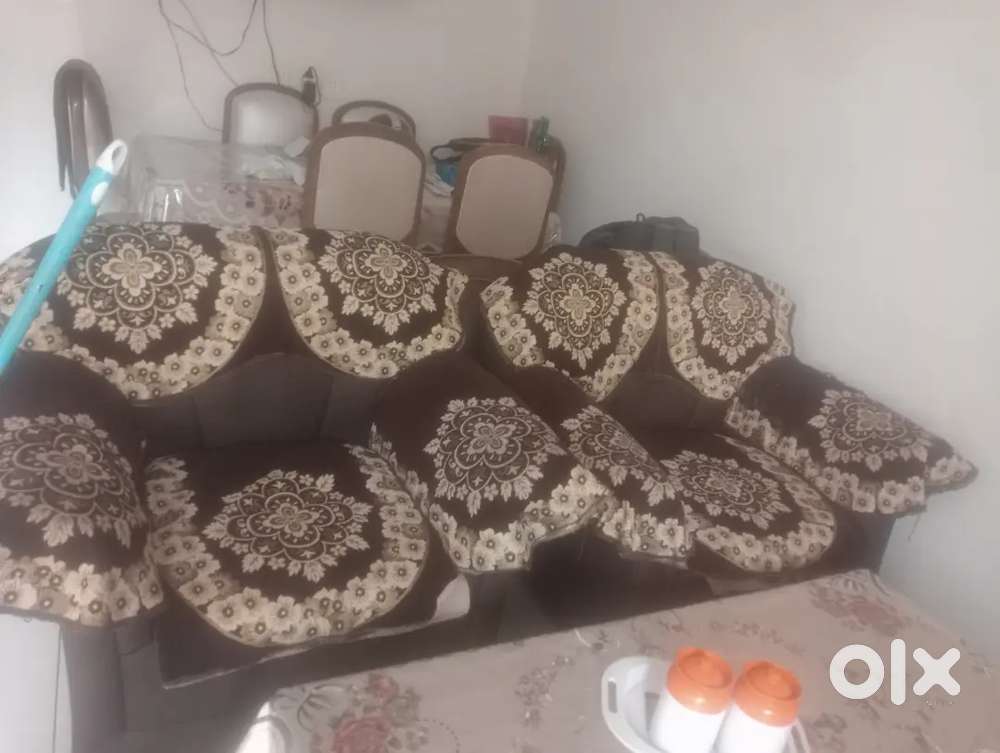 I want sell my 5 seter sofa set very good condition
