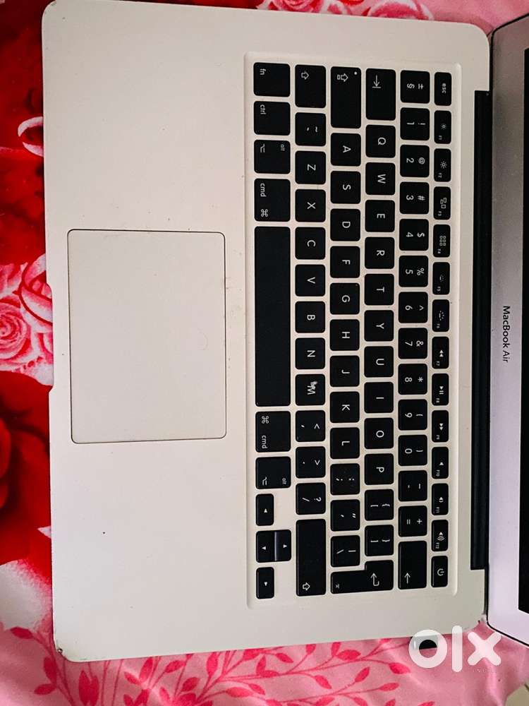 MacBook Air 13 inch mid 2012, i5 , 4GB RAM, 128GB SSD, macOS Catalina