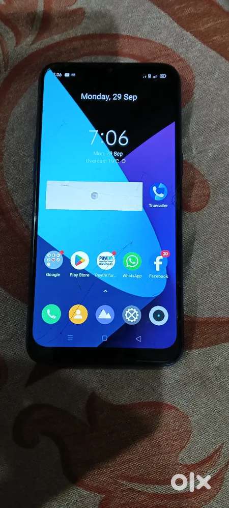 Realme 3i  model 2020 , some scratch on screen , 3 + 32. Storage