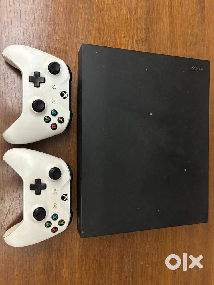 Xbox One X 1 TB