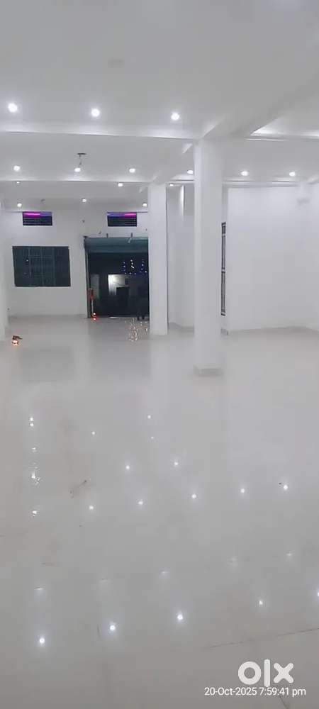 Main road PE All typ office ke liye उपलब्ध हैं