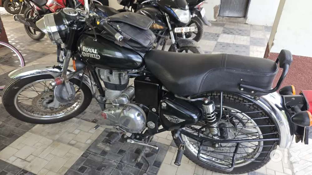 Royal Enfield bullet 350 no need of any repairs in full condition