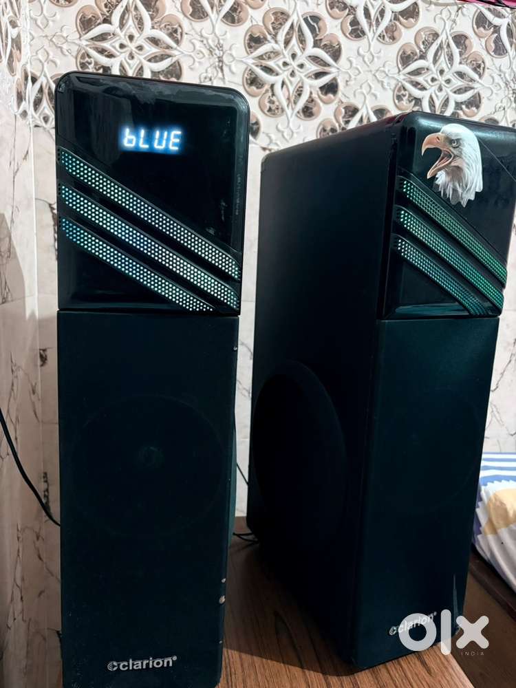 Big home theatre double base, LED light good condition