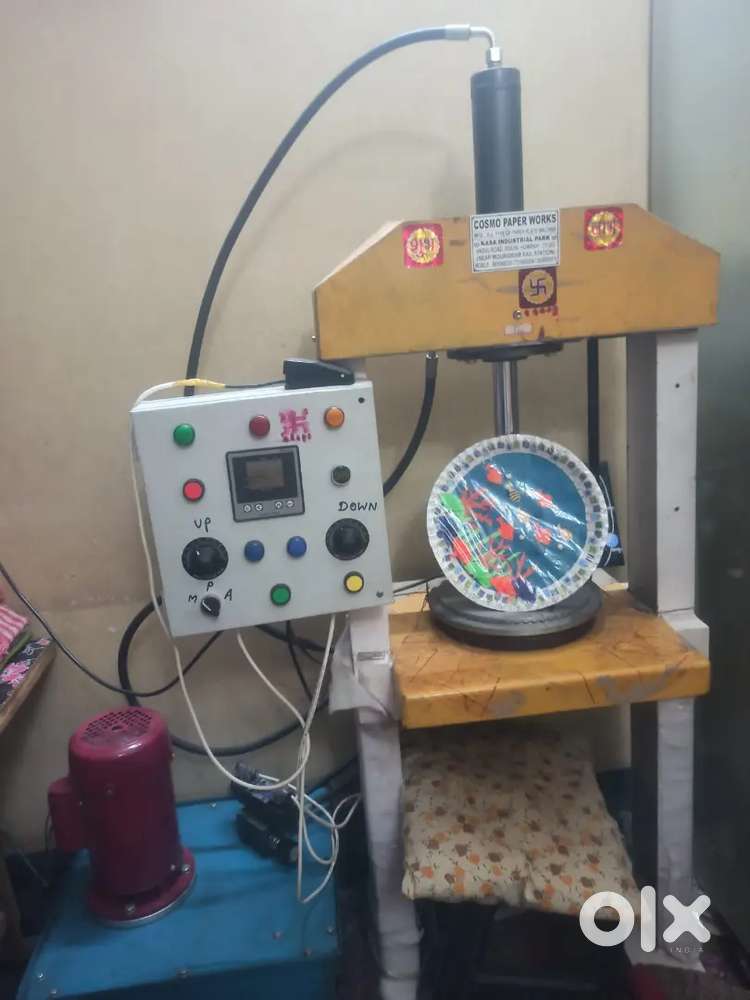Paper plate making machine