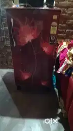 Godrej ka fridge 180 litre ek sal chalaya freez hai