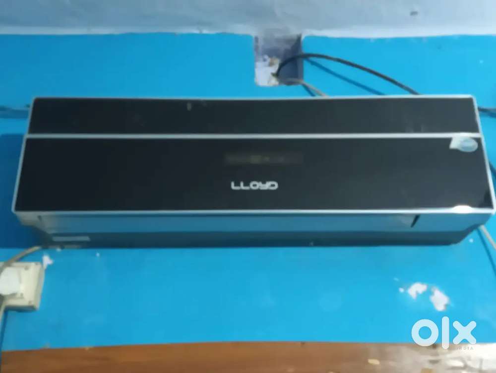 Lloyd AC (PRICE NEGOTIABLE)