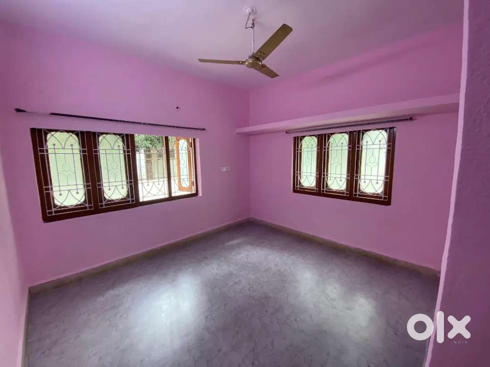 2 Rooms independent block for bachelors only (boys or girls)