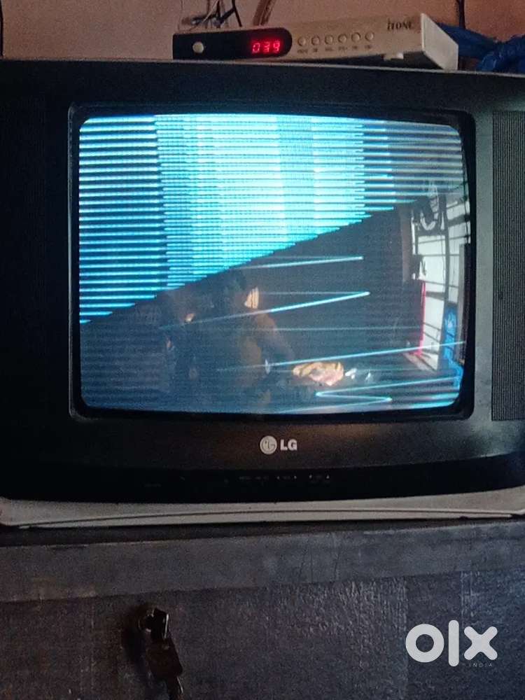 OLD CRT TV