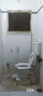 In Devendra Nagar 3 bhk house available for rent.