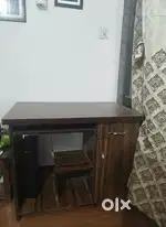 Computer table