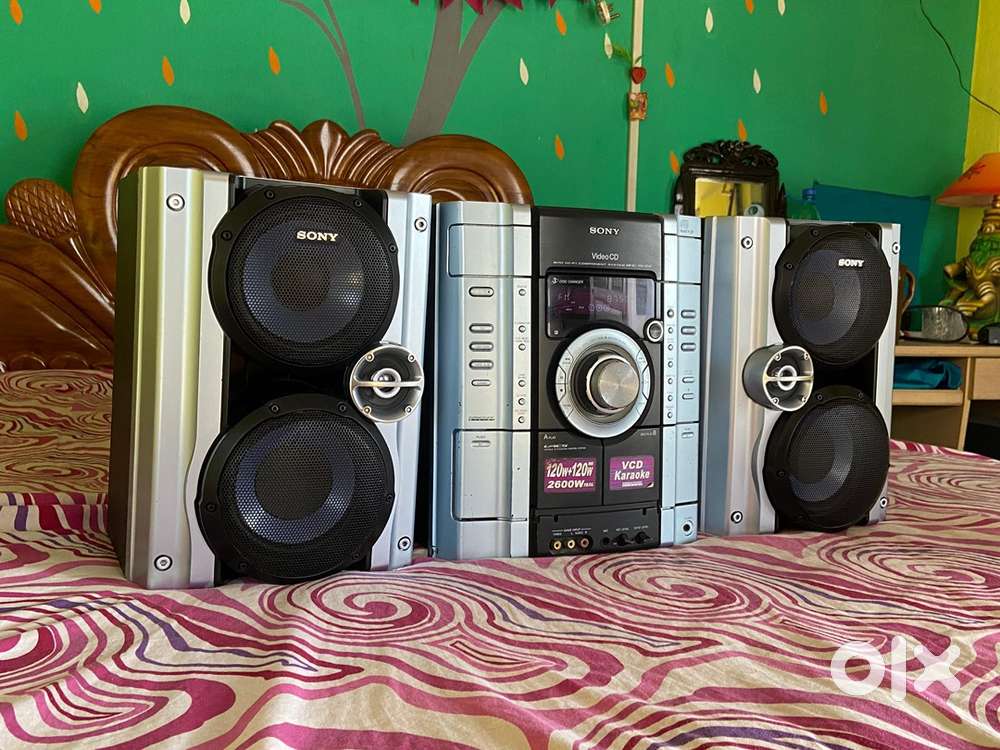 Sony and aiwa sounds system