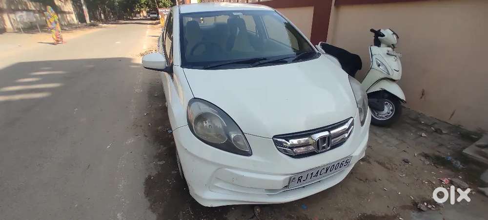 Honda Amaze 2013 Petrol Well Maintained