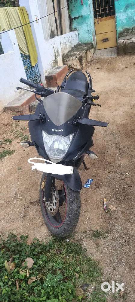 Suzuki Gixxer sf black