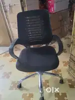 Chair is rotating with tyre