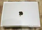 MacBook Air 13-inch M4 2025)brand new