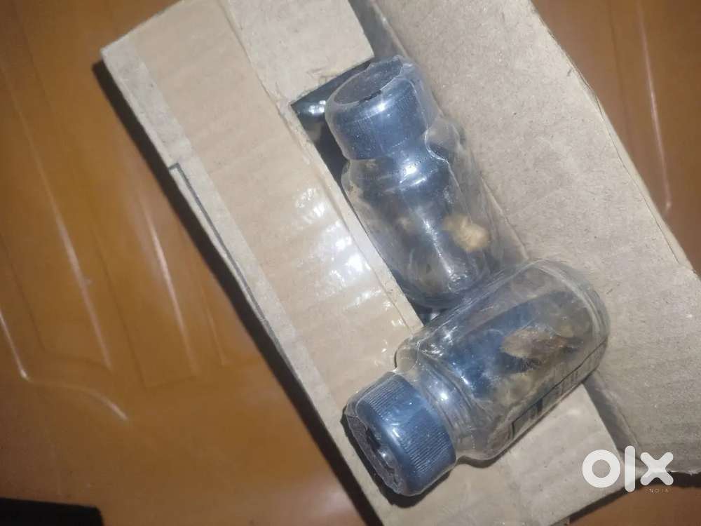 Small sizes of transparent glass bottle