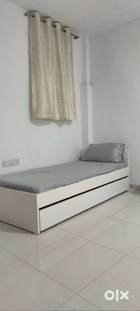 PG RooM goregaon west