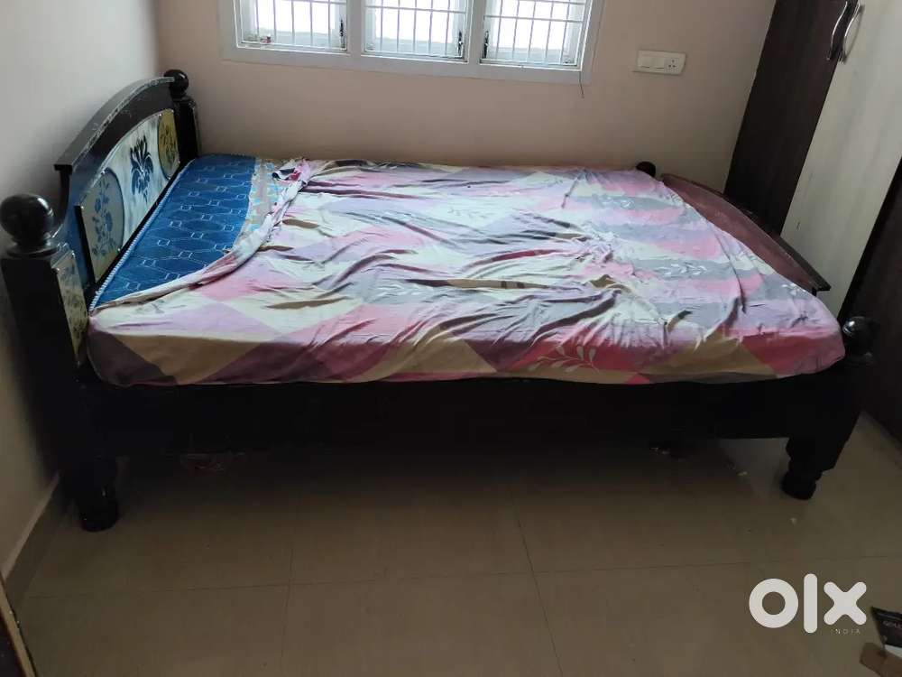 Double cot bed