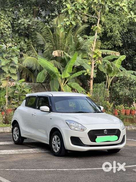 Maruti Suzuki Swift 2022 Petrol 18753 Km Driven