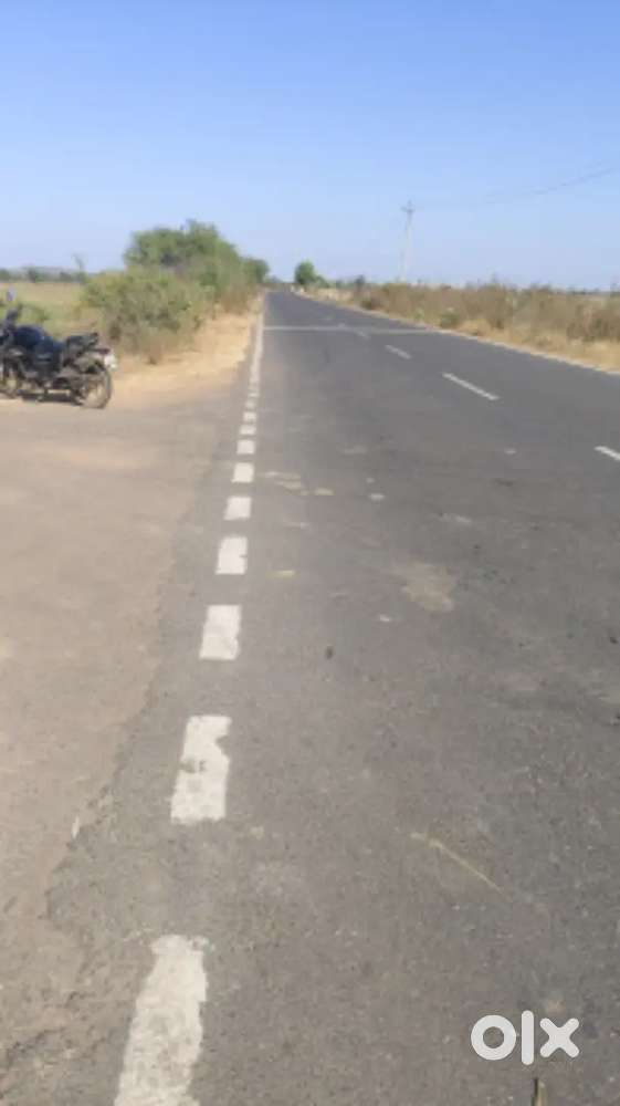 ON ROAD LAND,, COMMERCIAL AND INDUSTRIAL USE