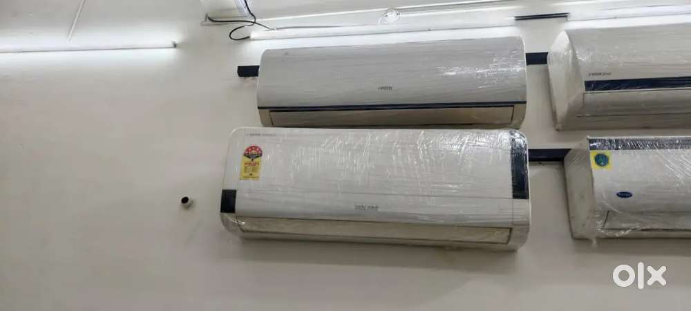 1 ton split AC with warranty good condition