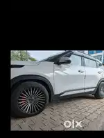 I want to sell Kia seltos 17*  alloy wheel..fully new 1 year old