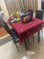 4 SEATER DINNING TABLE GLASS TOP
