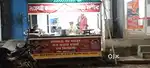 Fast Food counter aur Sara saman