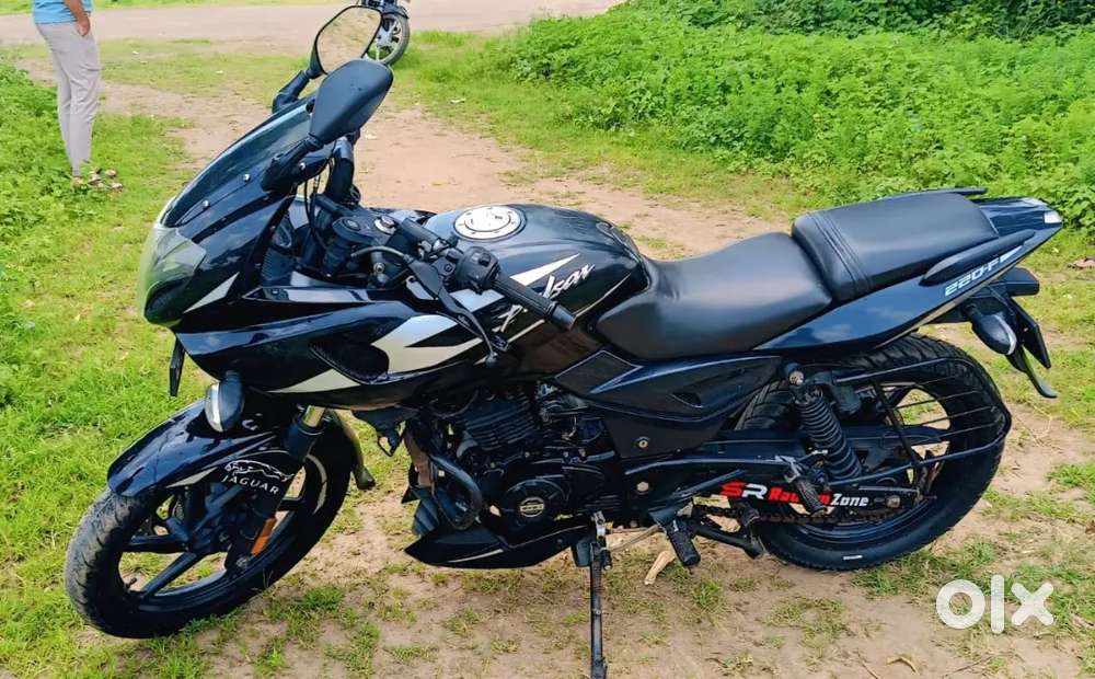 Good condition me hai bike kuch bhi kam nahi hai jis kisko lena hai wo