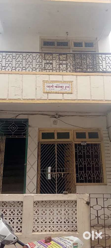 House for family live with land- 3 floor